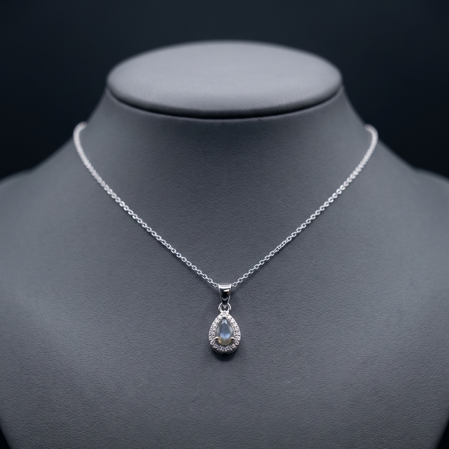 Elegant Pear-Cut Labradorite Silver Pendant