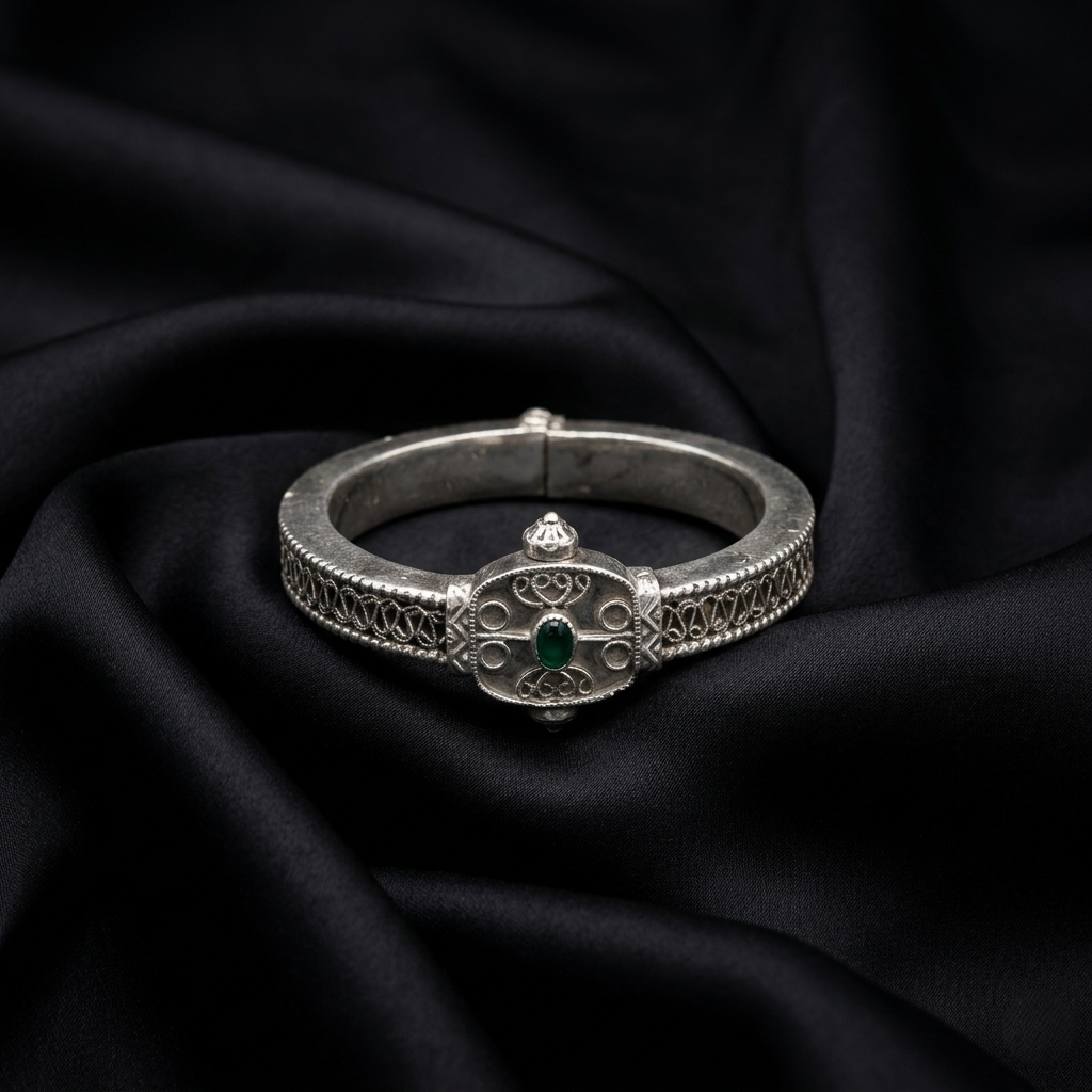 Intricate Silver Filigree Emerald Kada Bracelet