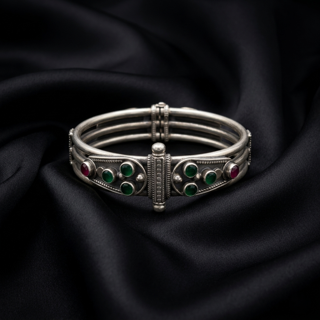 Vintage Tribal Emerald & Ruby Silver Kada