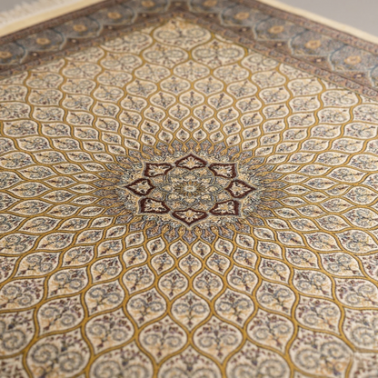 Royal Medallion Persian-Style Cream Rug