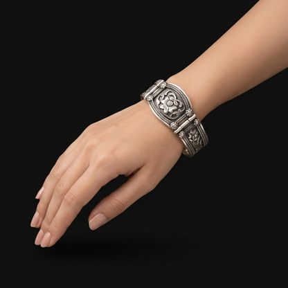 Vintage Floral Carved Oxidized Silver Kada