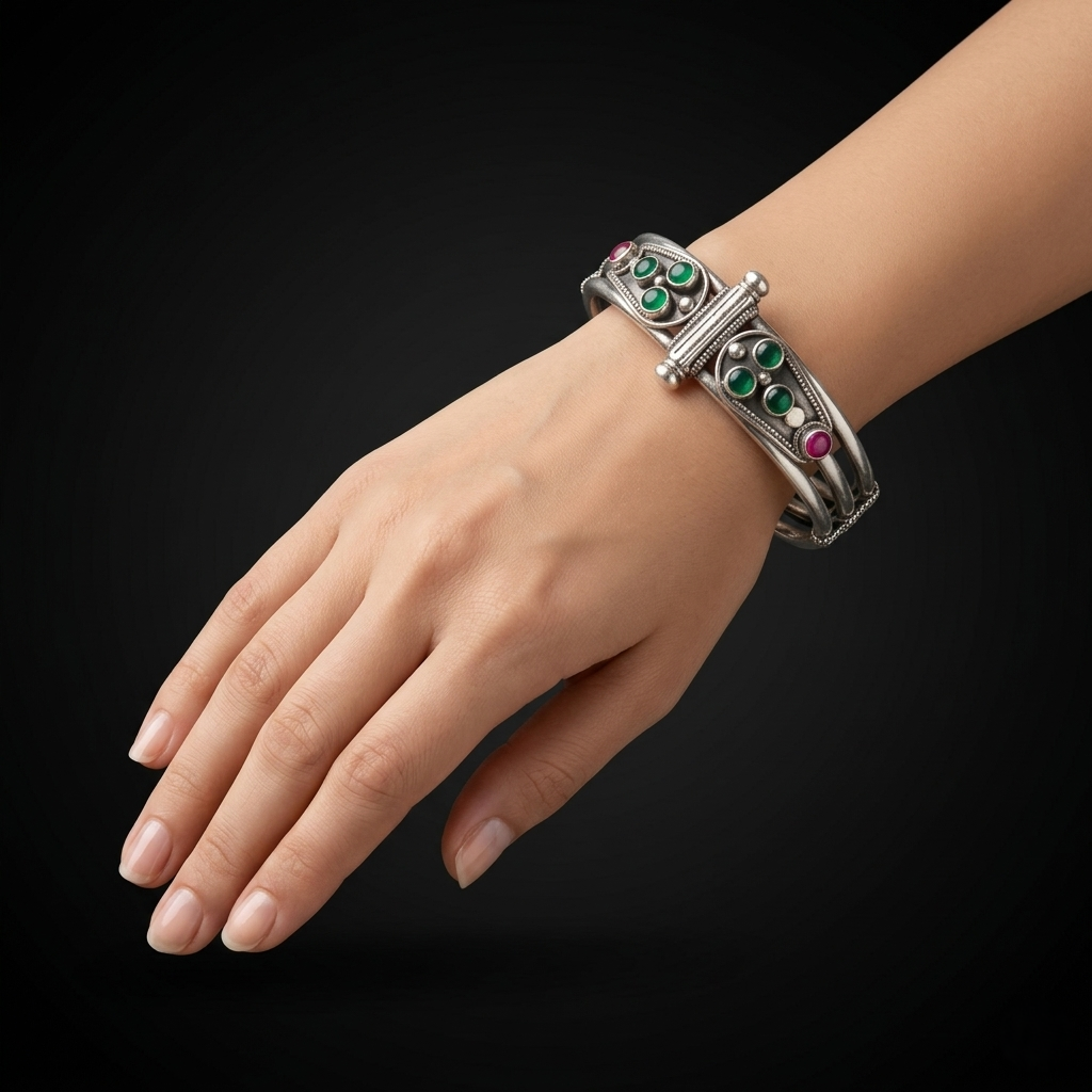 Vintage Tribal Emerald & Ruby Silver Kada