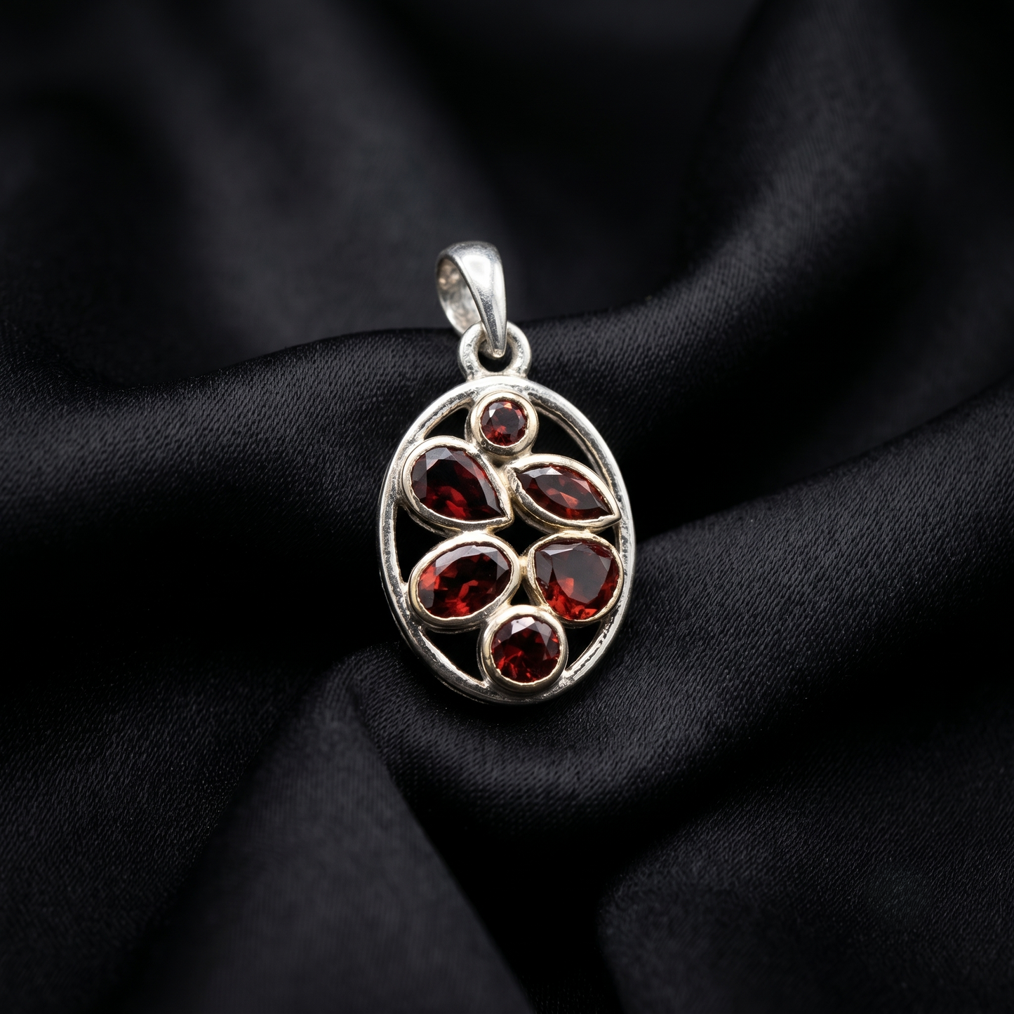 Vintage Sterling Silver Garnet Clusters Pendant