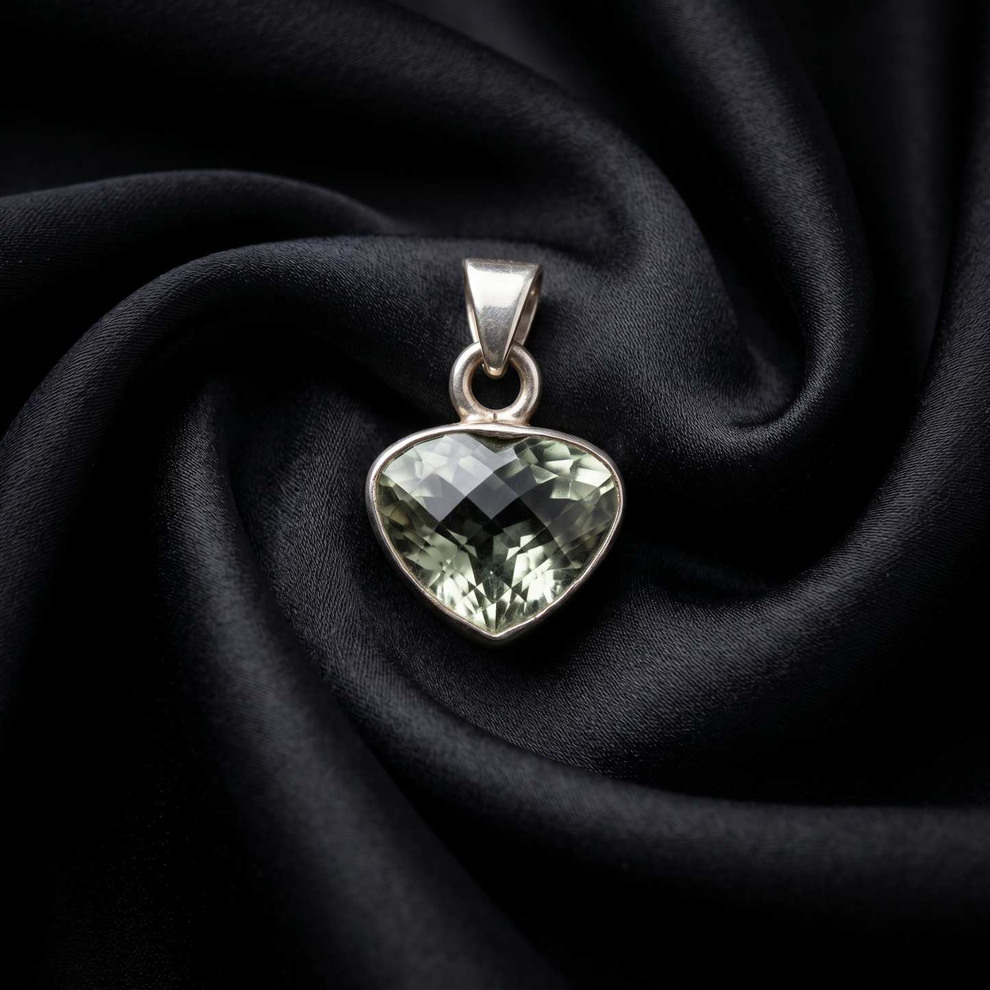 Heart of Heritage Silver Amethyst Pendant