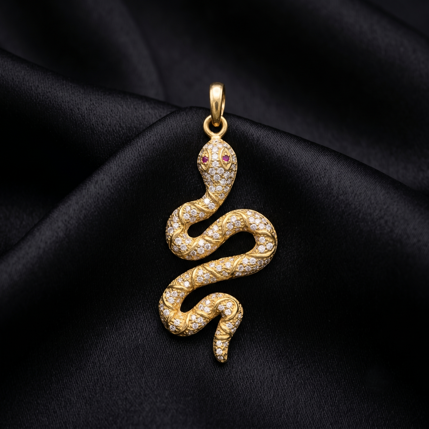Serpentine Elegance Diamond Silver Pendant Set