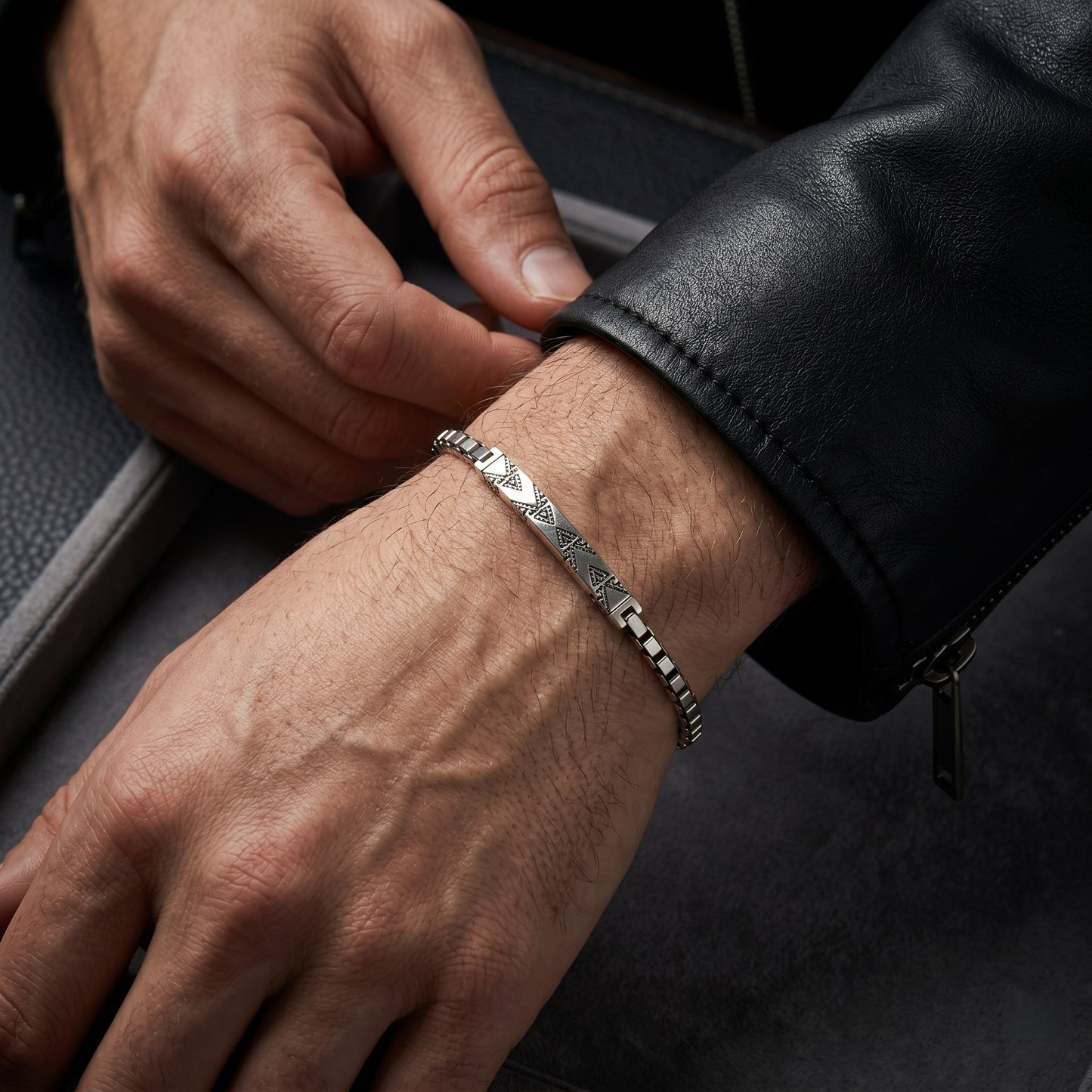 Geometric Engraved Silver Venetian Link Bracelet