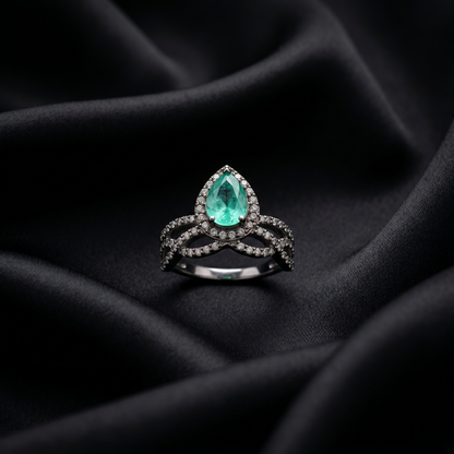 Pear Cut Emerald Halo Gold Ring
