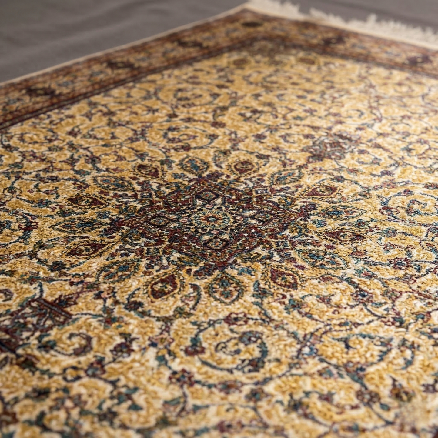 Ornate Persian Style Floral Medallion Area Rug